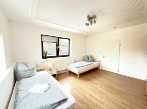 I Apartment 14 Personen - Monteurzimmer - Ferienwohnung, Großköllnbach I